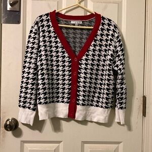 Chic Houndstooth Cardigan with Red Accents